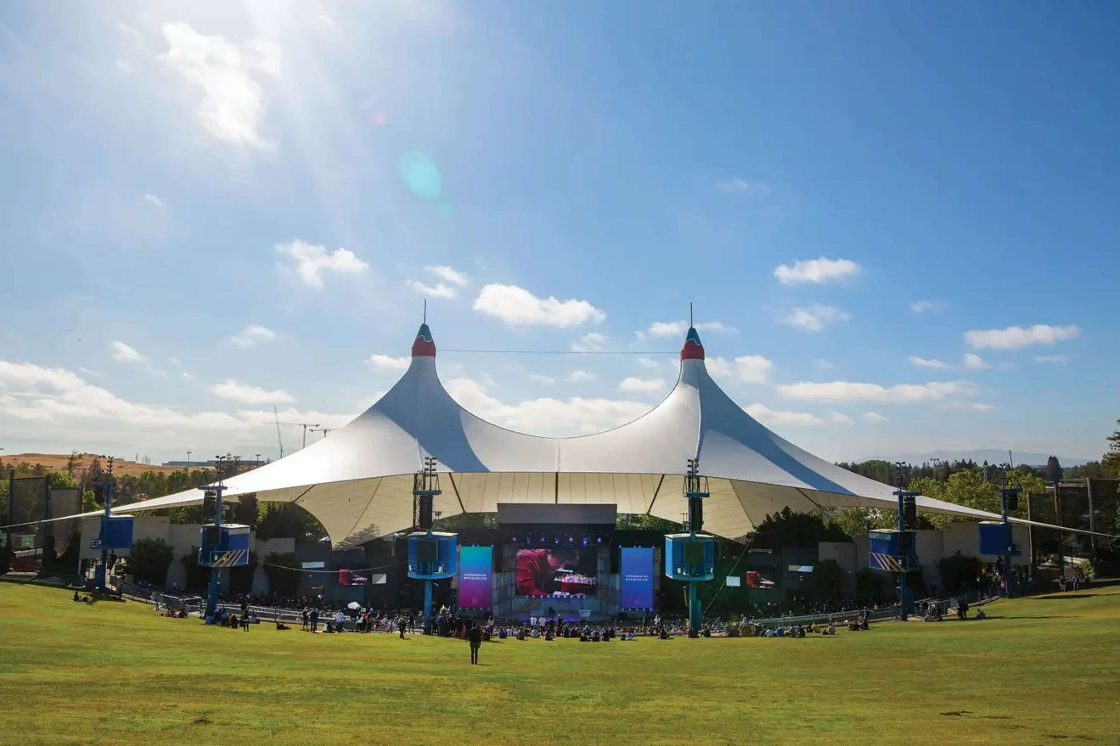 Shoreline Amphitheatre - CA